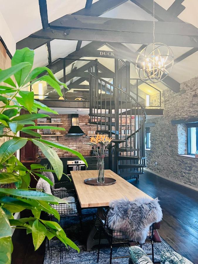 Loft 11 Stunning Luxury Nyc Loft Style Interior Designed 2Bd Apartment Excellent City Centre Location Mezzanine Cinema Room Designer Furniture Amazing Space Douglas Kültér fotó
