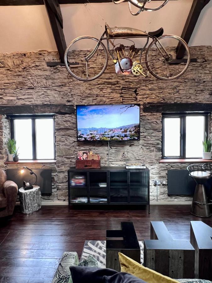 Loft 11 Stunning Luxury Nyc Loft Style Interior Designed 2Bd Apartment Excellent City Centre Location Mezzanine Cinema Room Designer Furniture Amazing Space Douglas Kültér fotó