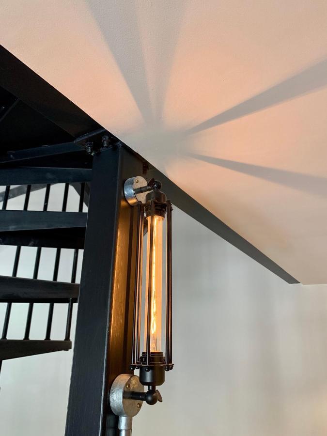 Loft 11 Stunning Luxury Nyc Loft Style Interior Designed 2Bd Apartment Excellent City Centre Location Mezzanine Cinema Room Designer Furniture Amazing Space Douglas Kültér fotó